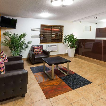 Motel Super 8 By Wyndham Dubuque Exteriér fotografie
