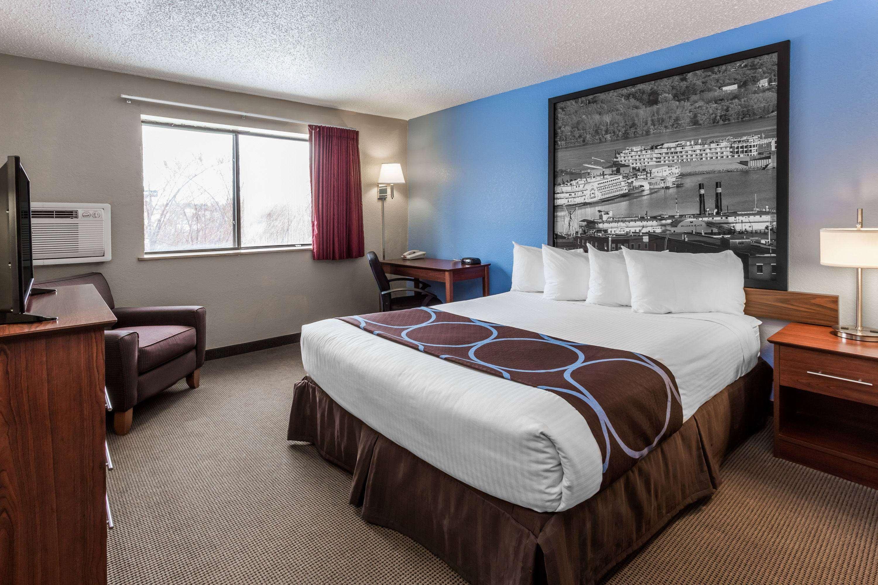 Motel Super 8 By Wyndham Dubuque Exteriér fotografie