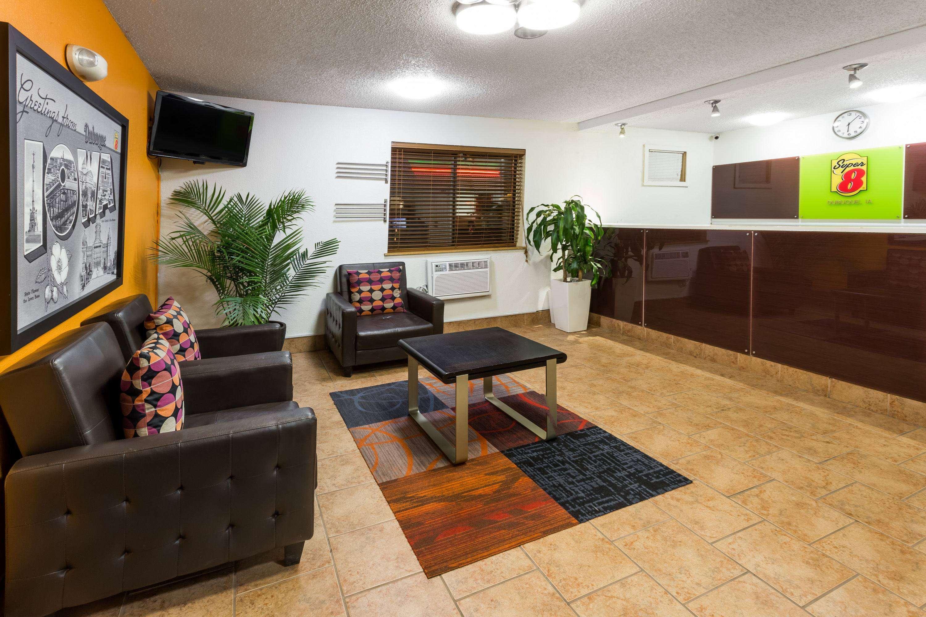 Motel Super 8 By Wyndham Dubuque Exteriér fotografie