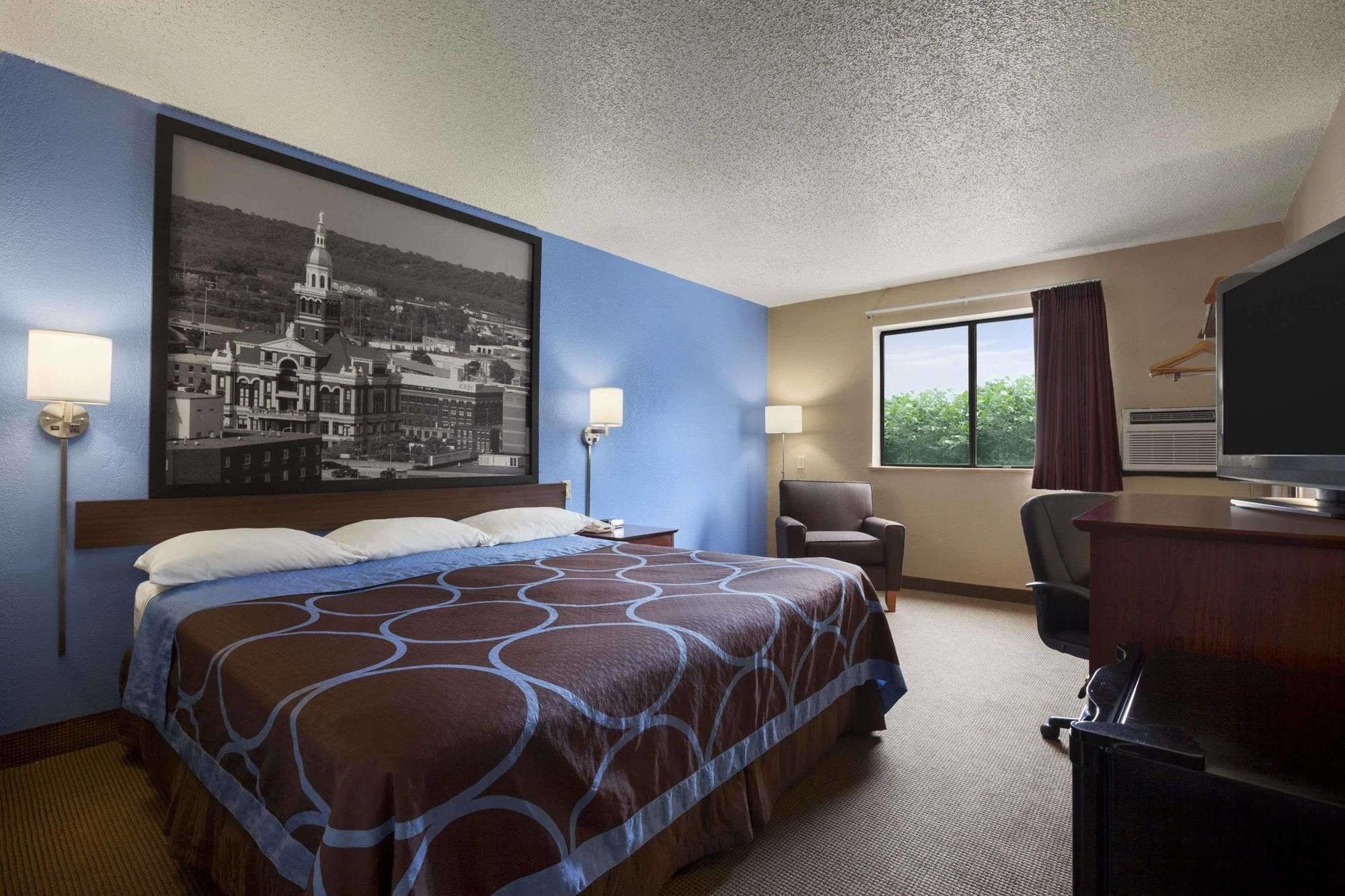 Motel Super 8 By Wyndham Dubuque Exteriér fotografie