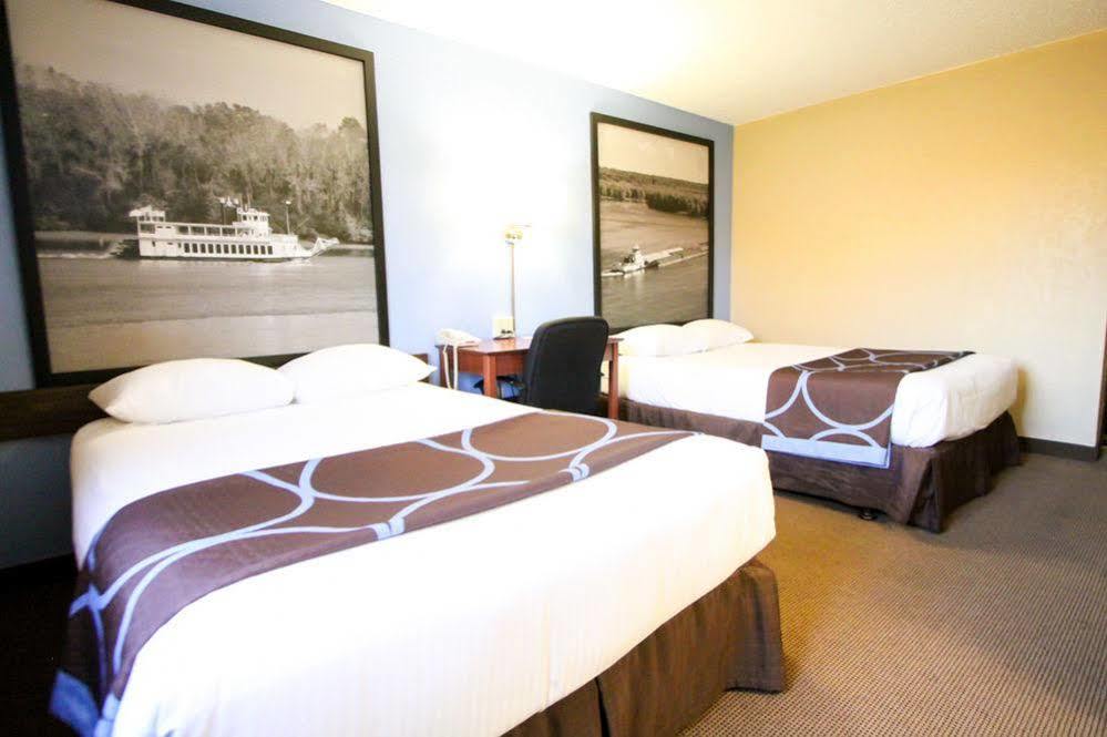Motel Super 8 By Wyndham Dubuque Exteriér fotografie